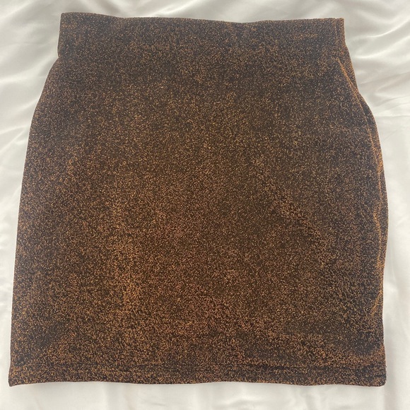 gold & black sparkle “party” mini skirt - Picture 2 of 5